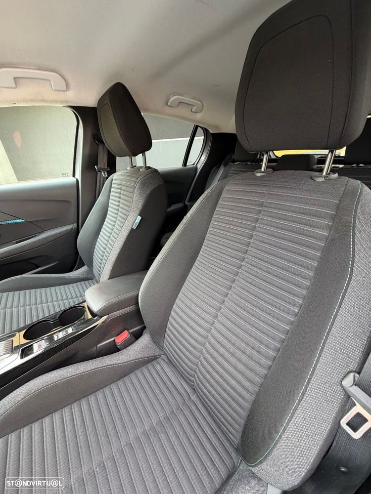 Peugeot e-208 50 kWh Style — fotografia 13
