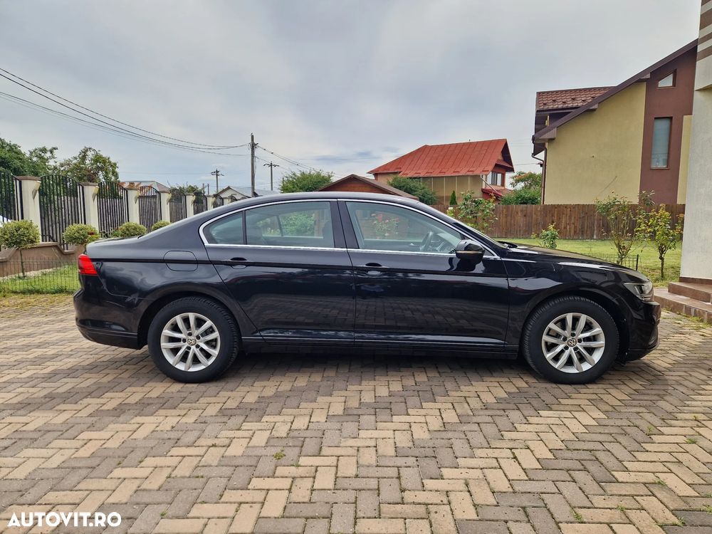 Volkswagen Passat 2.0 TDI DSG Comfortline - 25