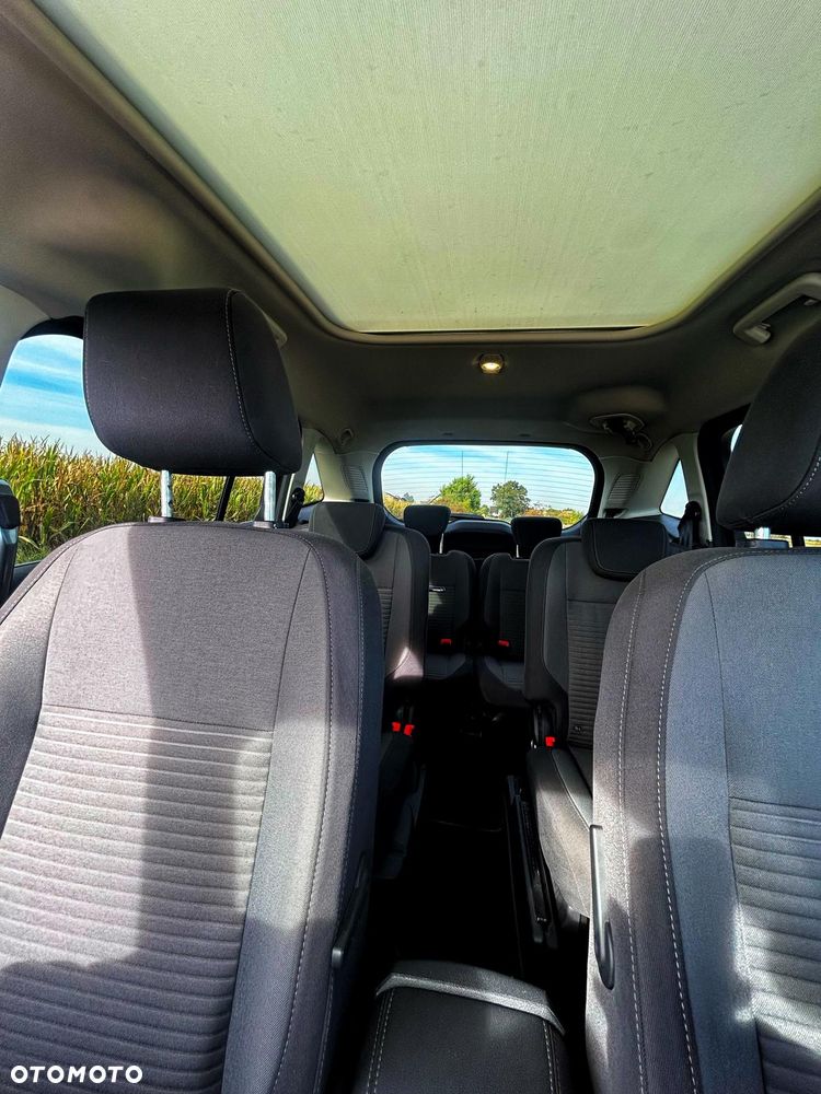 Ford Grand C-MAX - 23