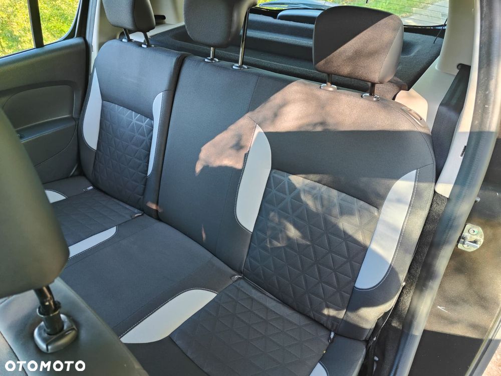 Dacia Sandero dCi 90 Laureate - 17