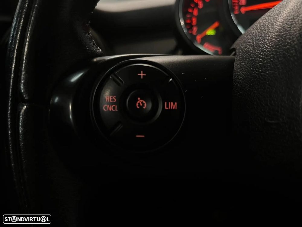 MINI 3 Portas One D - 26