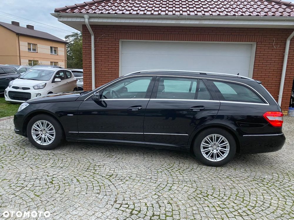 Mercedes-Benz Klasa E 200 T BlueEFFICIENCY 7G-TRONIC - 1