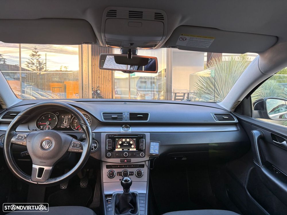 VW Passat Variant 1.6 TDI Confortline BlueMotion - 31