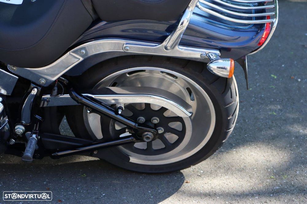 Harley-Davidson Softail Custom - 13