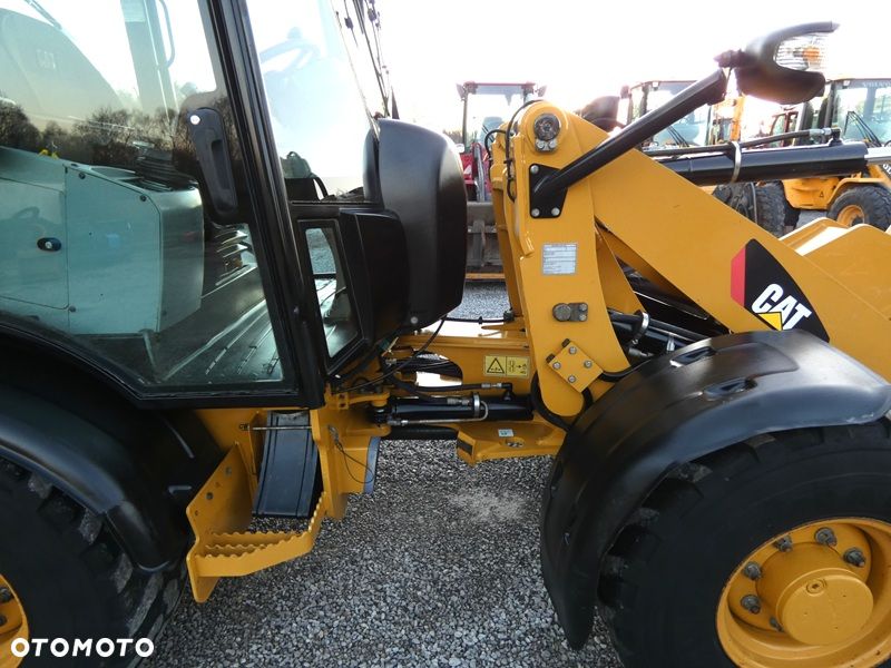 Caterpillar CAT 906H2 Z Niemiec / Ładny Stan / 5.958mtg / kilka sztuk / - 27