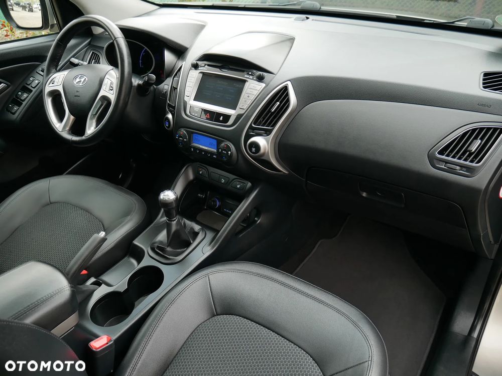 Hyundai ix35 2.0 Premium 2WD - 23