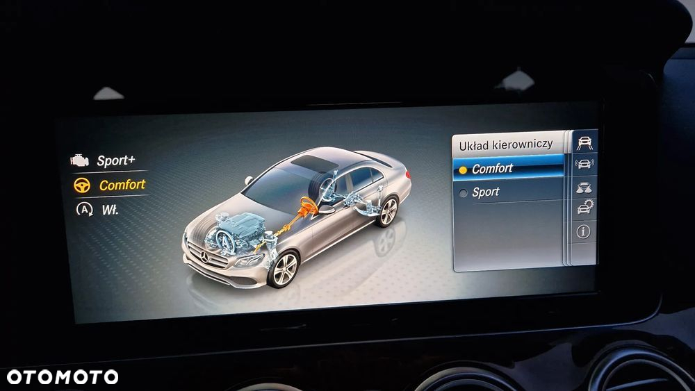 Mercedes-Benz Klasa E 300 9G-TRONIC AMG Line - 20