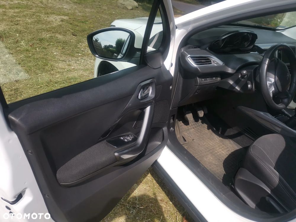 Peugeot 2008 1.2 Pure Tech GPF Active S&S - 8