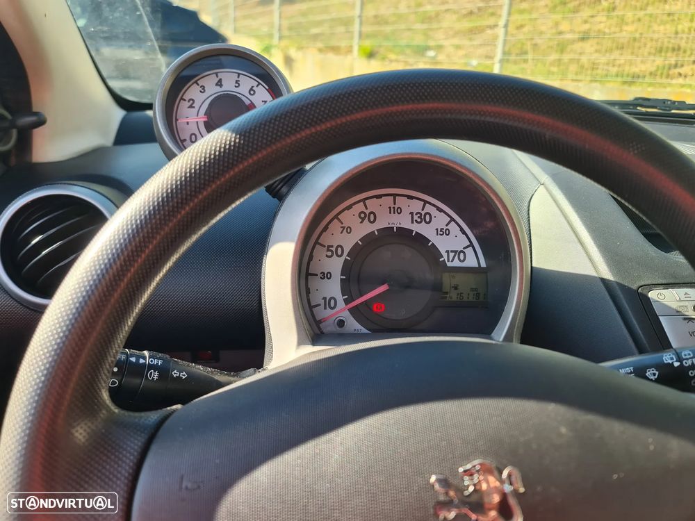 Peugeot 107 1.0 Trendy - 4