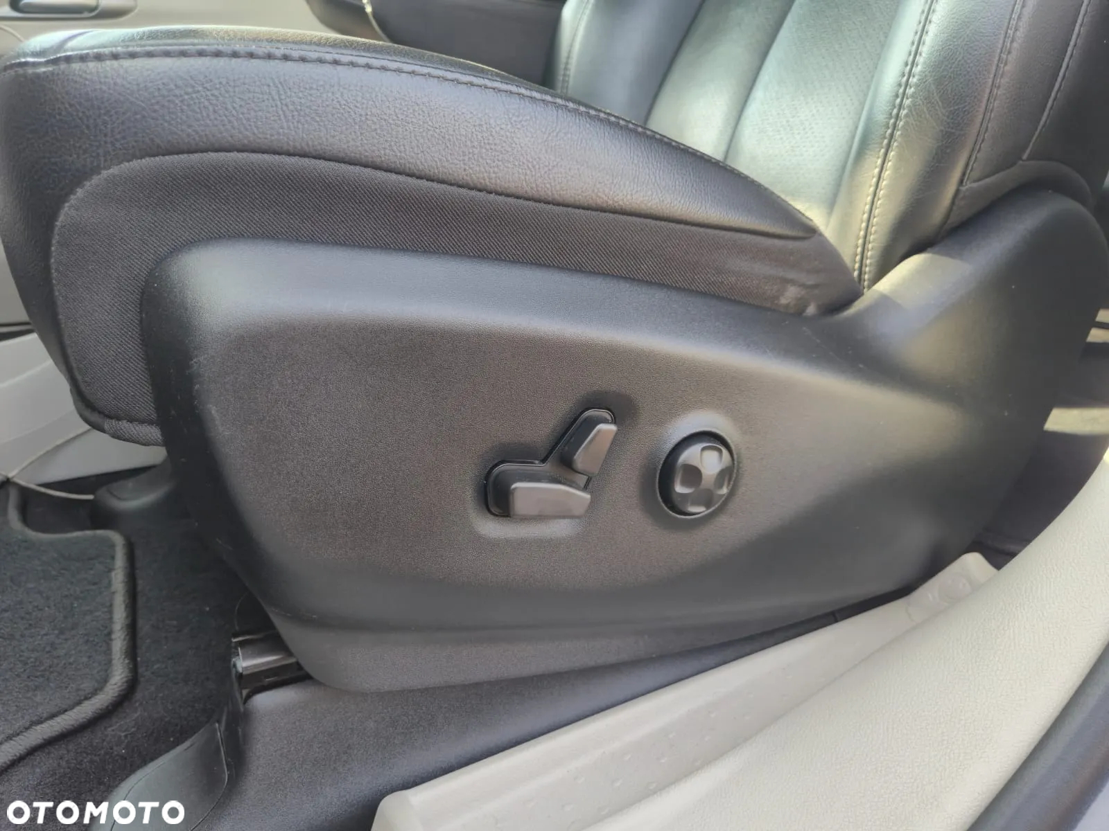 Chrysler Pacifica - 21