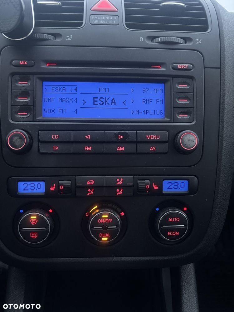 Volkswagen Golf 1.6 DSG Comfortline - 11