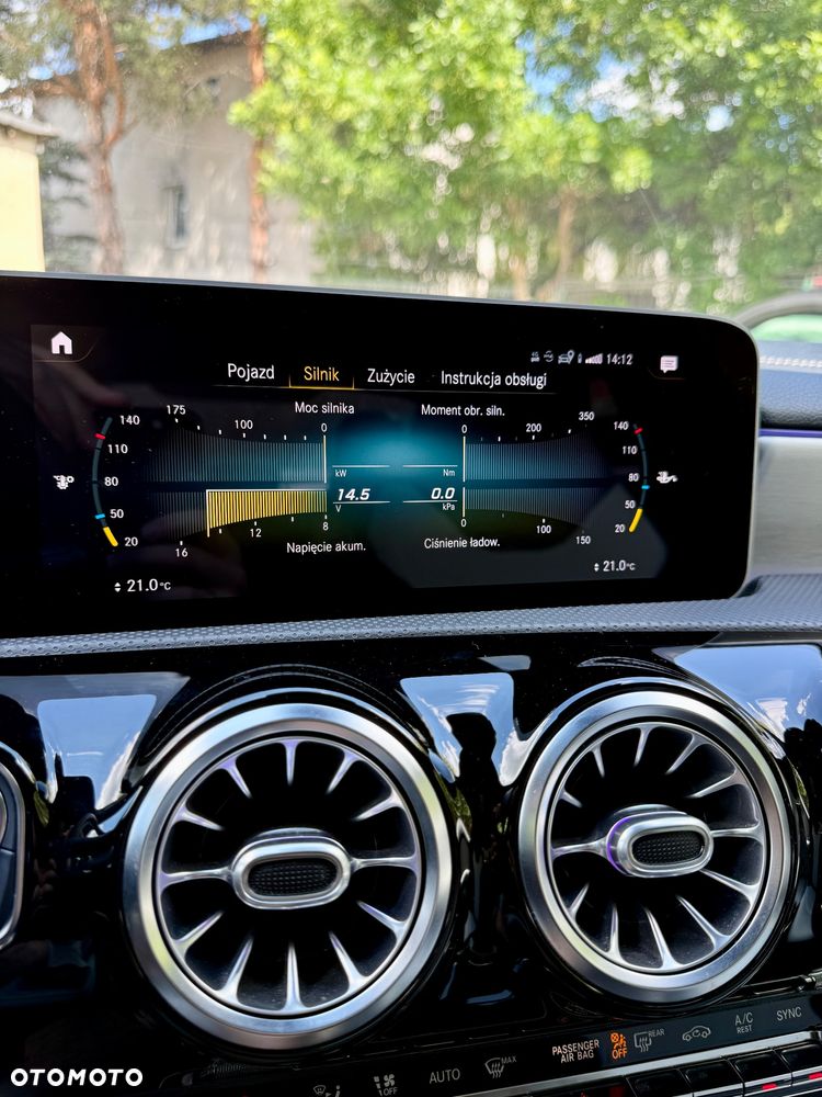 Mercedes-Benz CLA 250 4-Matic AMG Line 7G-DCT - 23