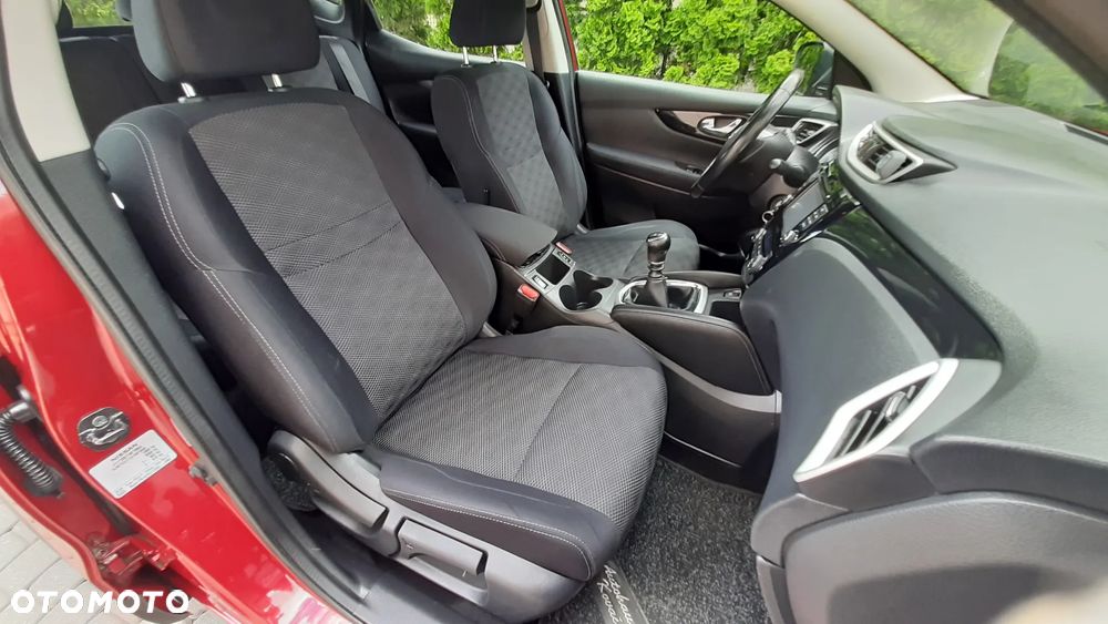 Nissan Qashqai 1.2 DIG-T N-Vision - 32