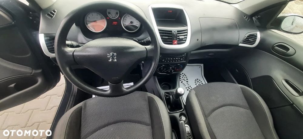 Peugeot 206 plus - 24