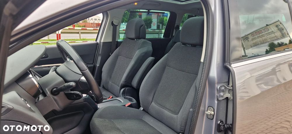 Peugeot 5008 - 19