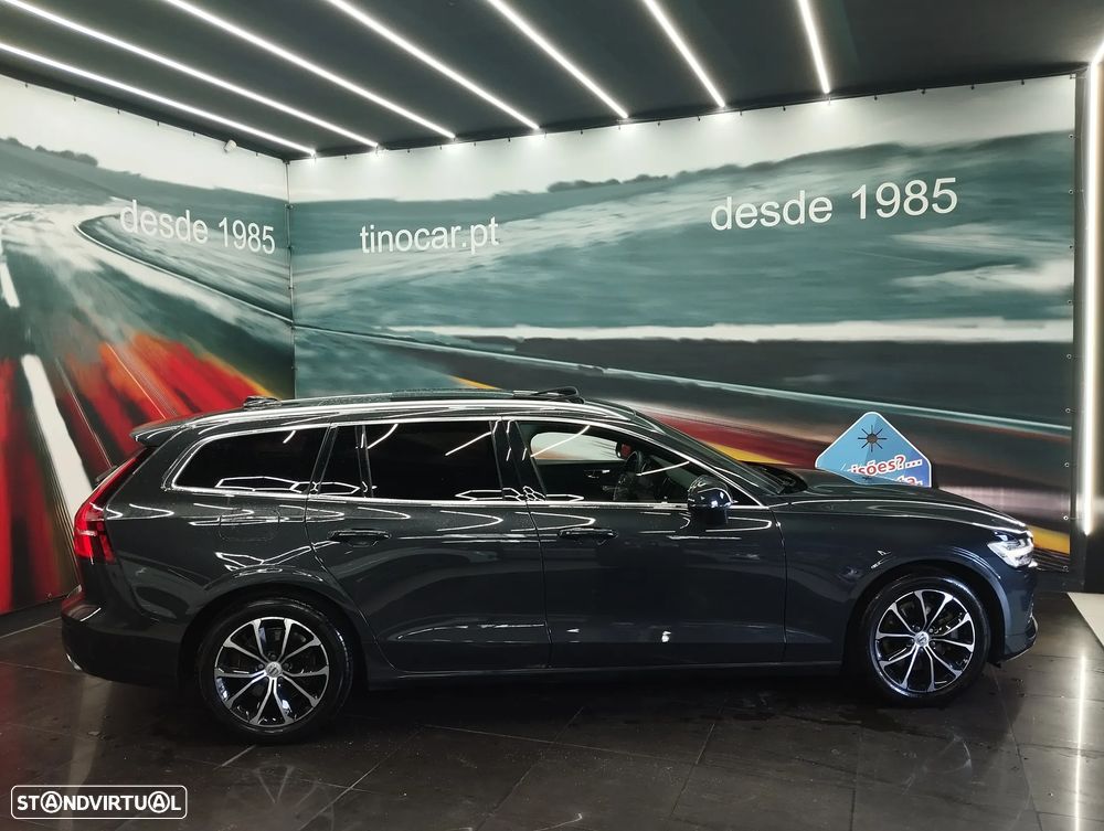 Volvo V60 2.0 D4 Momentum Plus - 4