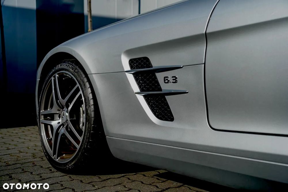 Mercedes-Benz SLS - 6