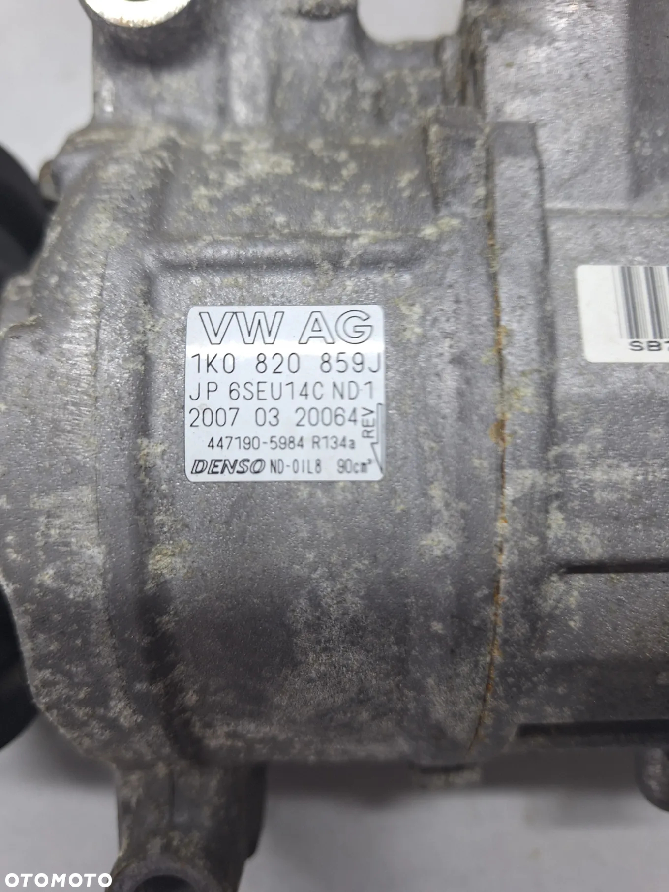 KOMPRESOR KLIMATYZACJI DENSO - 1K0820859J -VW GOLF V-1,4 - 2