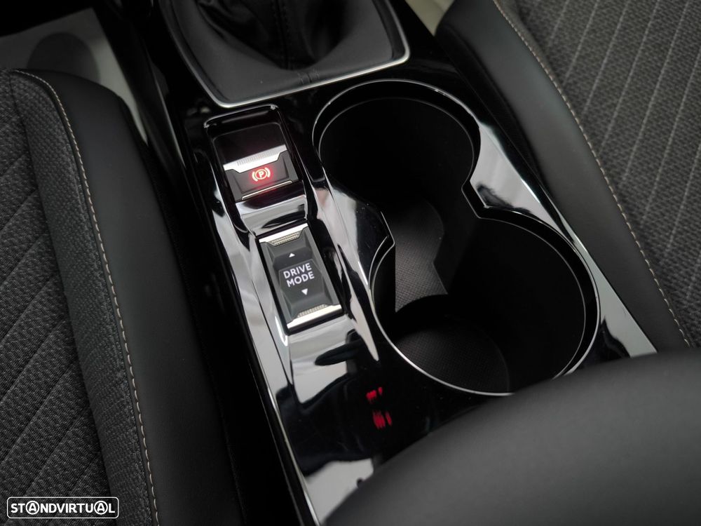 Peugeot 2008 1.2 PureTech Allure Pack - 17