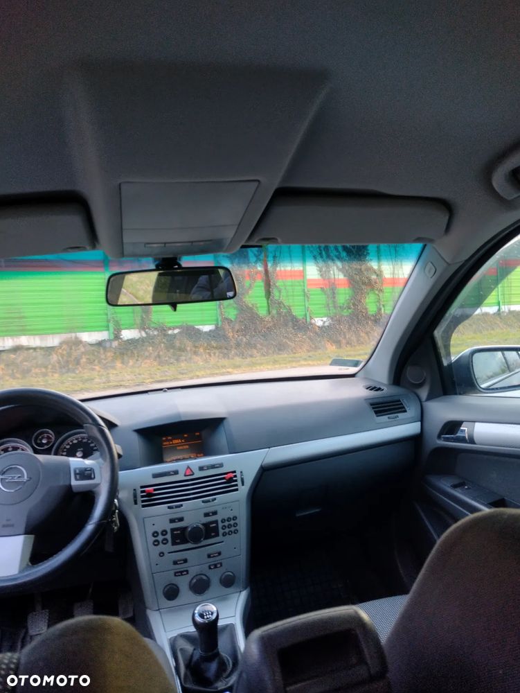 Opel Astra 1.6 Turbo - 8