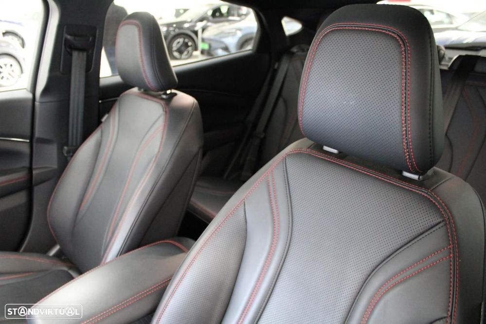 Ford Mustang Mach-E Alargada AWD - 11