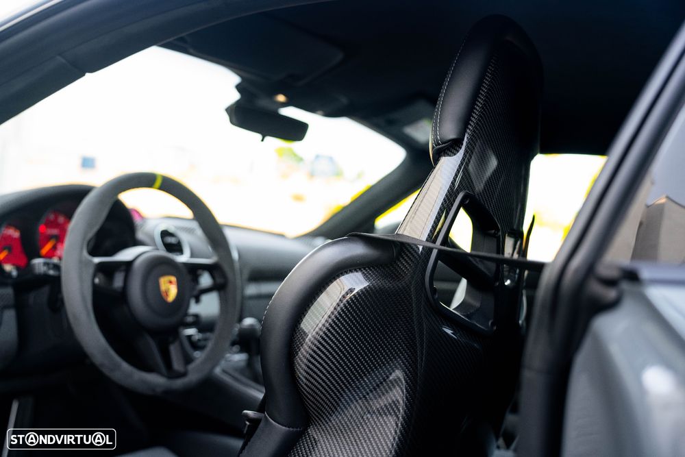 Porsche 718 Cayman GT4 RS - 43