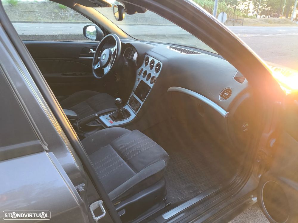 Alfa Romeo 159 Sportwagon 1.9 JTDm 16V - 6