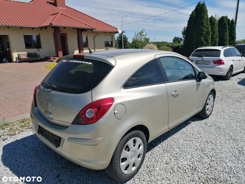 Opel Corsa 1.4 16V Edition 111 Jahre - 9