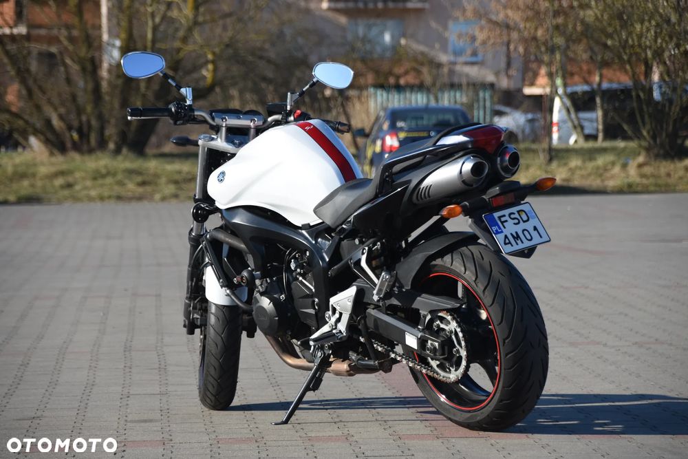 Yamaha FZ6 - 4