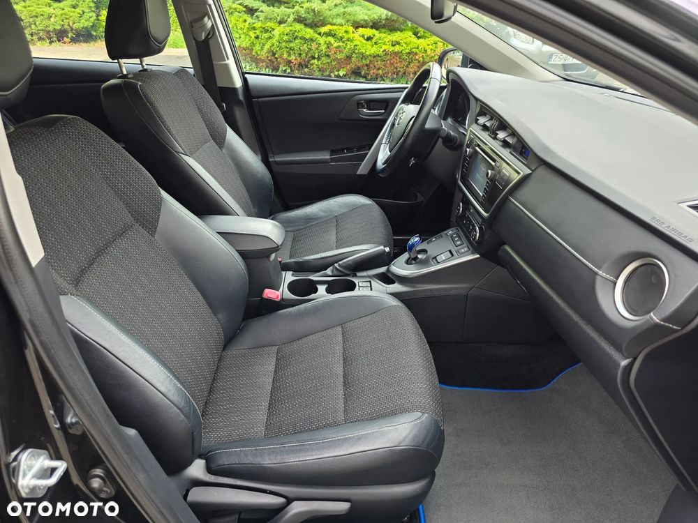 Toyota Auris - 25