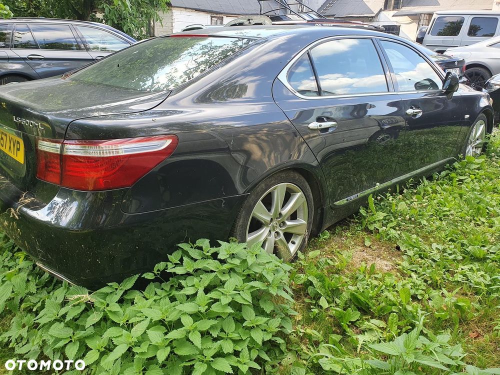 Lexus LS 600h L Prestige - 3