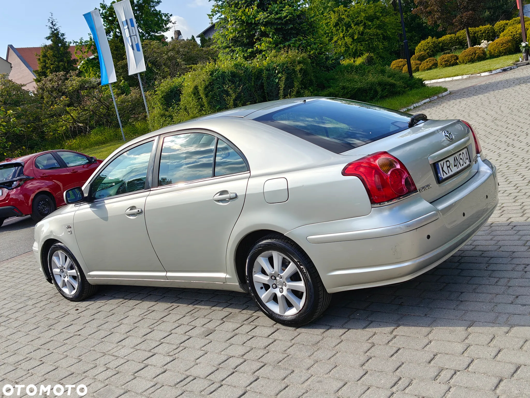 Toyota Avensis 2.0 D-4D - 11