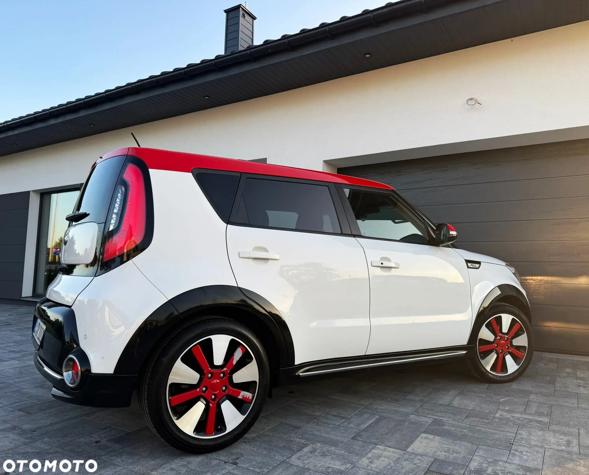 Kia Soul 1.6 GDI White&Red Edition - 35