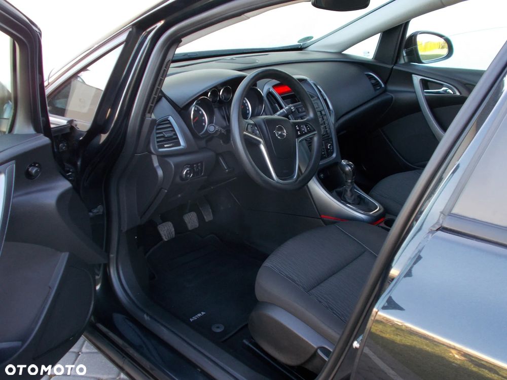 Opel Astra IV 1.4 T Cosmo - 5
