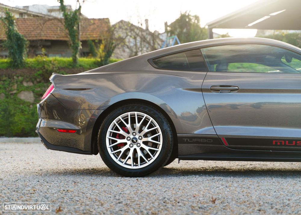 Ford Mustang 2.3 Eco Boost Aut. - 5