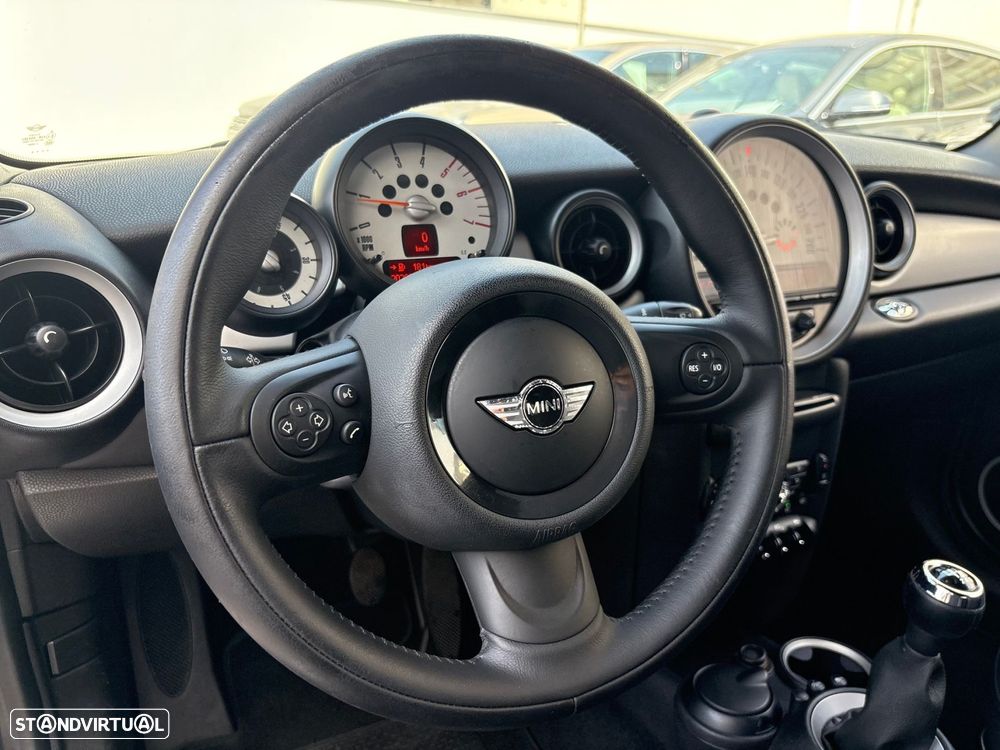 MINI Cabrio Cooper D - 16