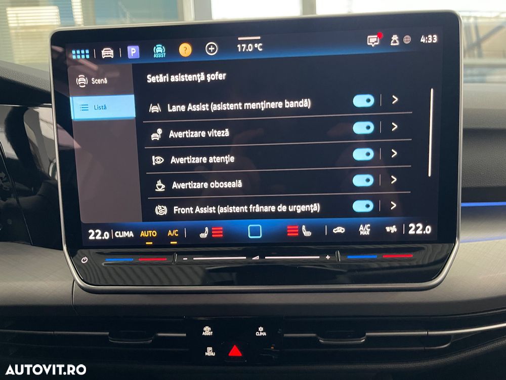 Volkswagen Golf 1.5 eTSI DSG MHEV Life - 25