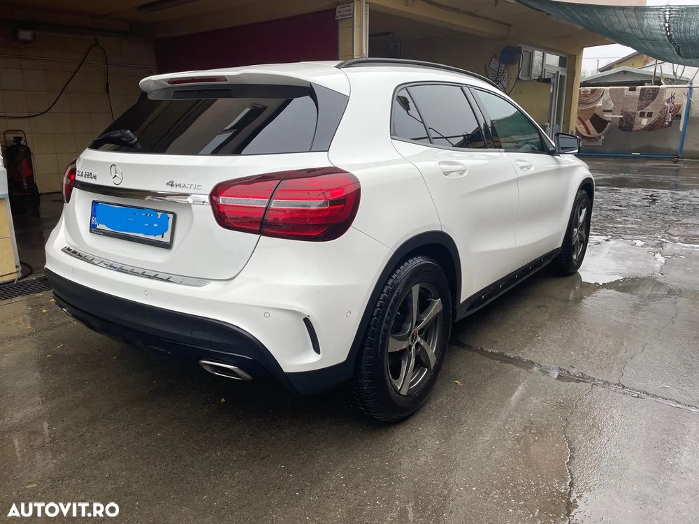 Mercedes-Benz GLA - 5