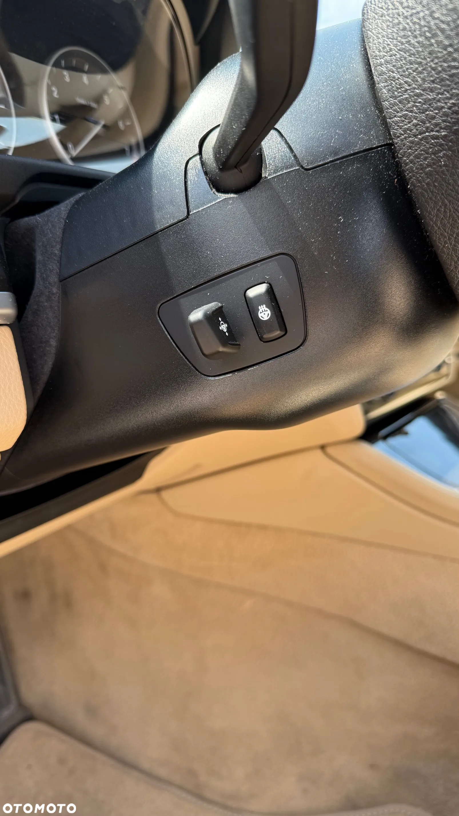 BMW Seria 5 528i xDrive - 17