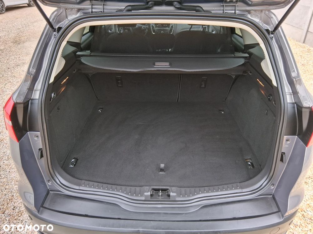 Ford Focus 2.0 TDCi DPF Titanium - 28
