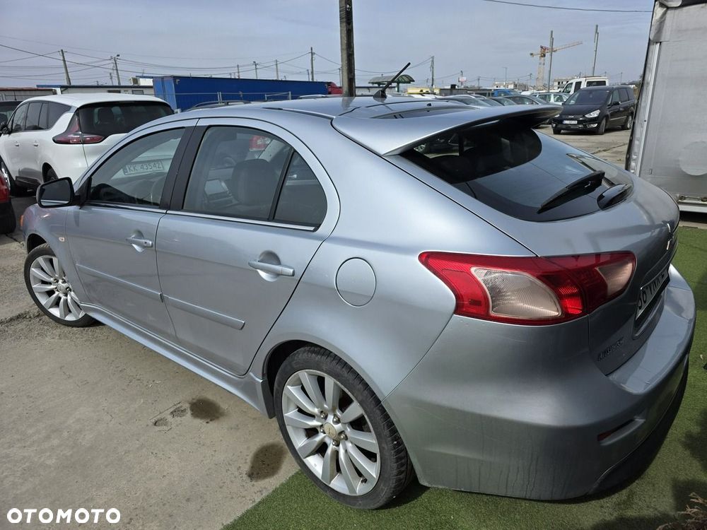 Mitsubishi Lancer 1.5 - 7