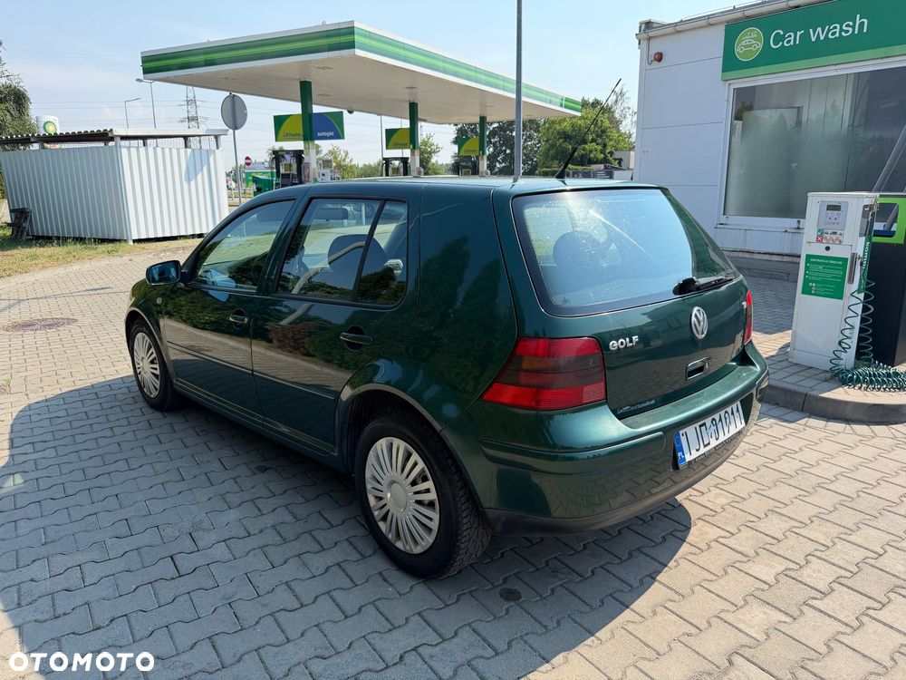 Volkswagen Golf - 5