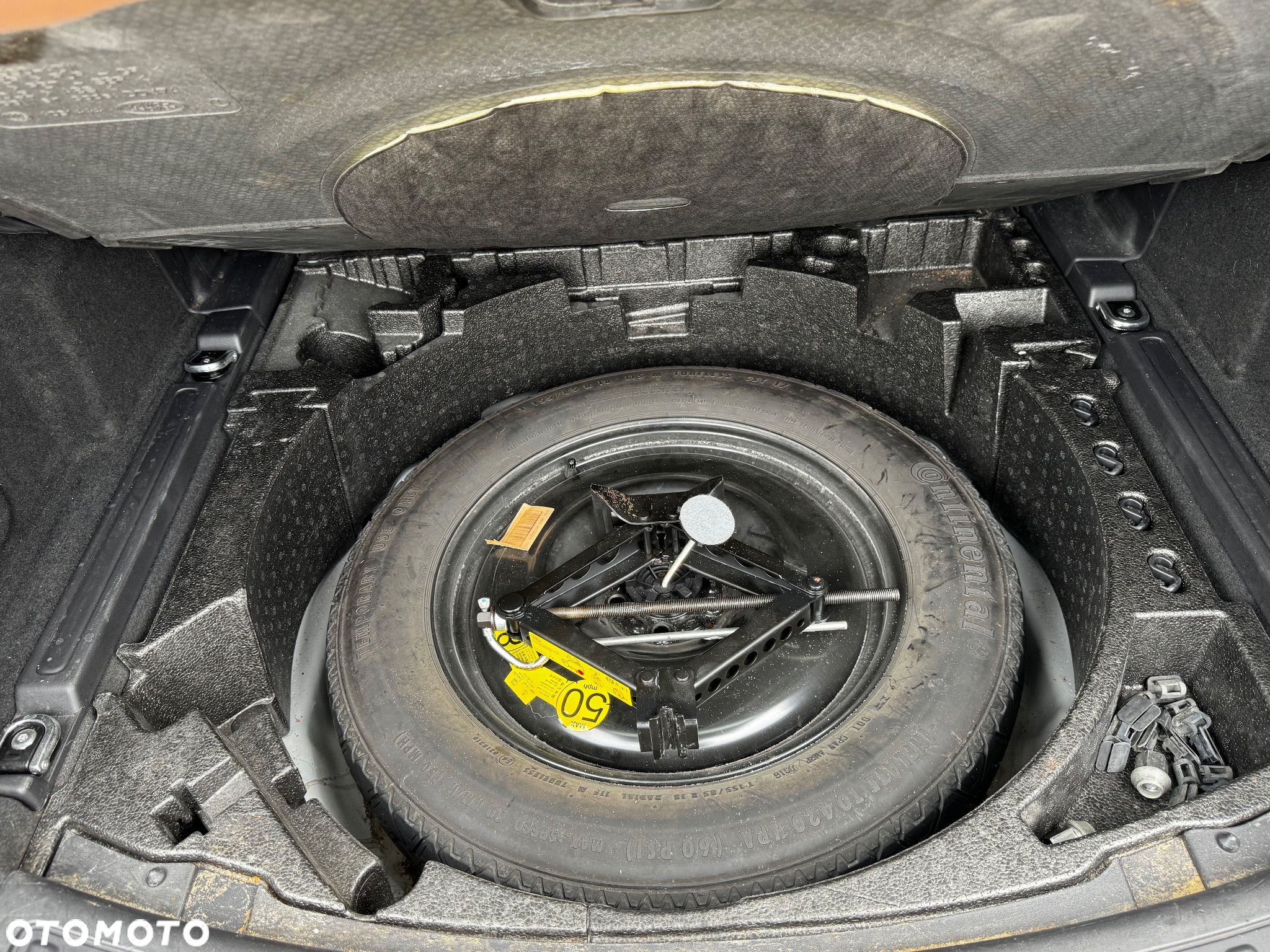 Land Rover Discovery Sport Si4 HSE - 30