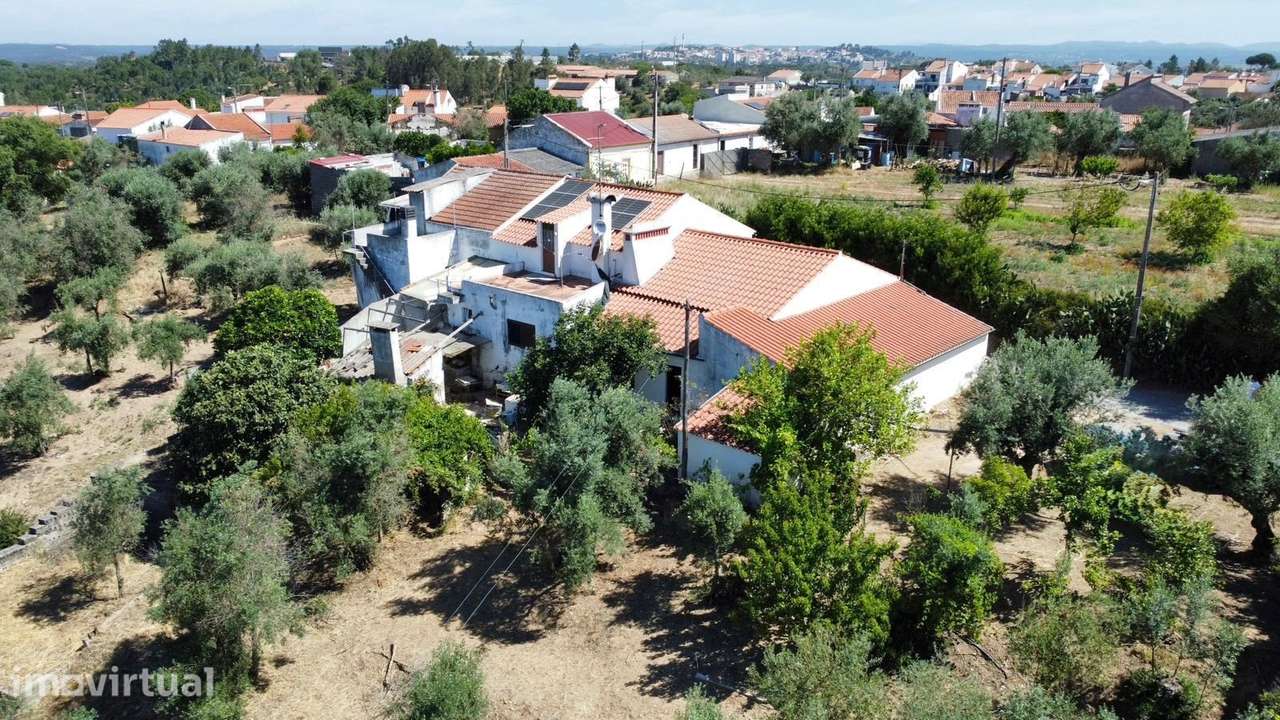Moradia T2 com Terreno – São Miguel do Rio Torto, Abrantes - Grande imagem: 3/23