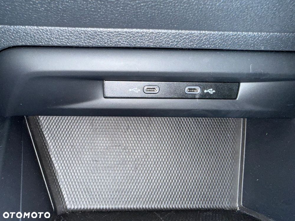 Volkswagen Golf 1.5 eTSI Life DSG - 17