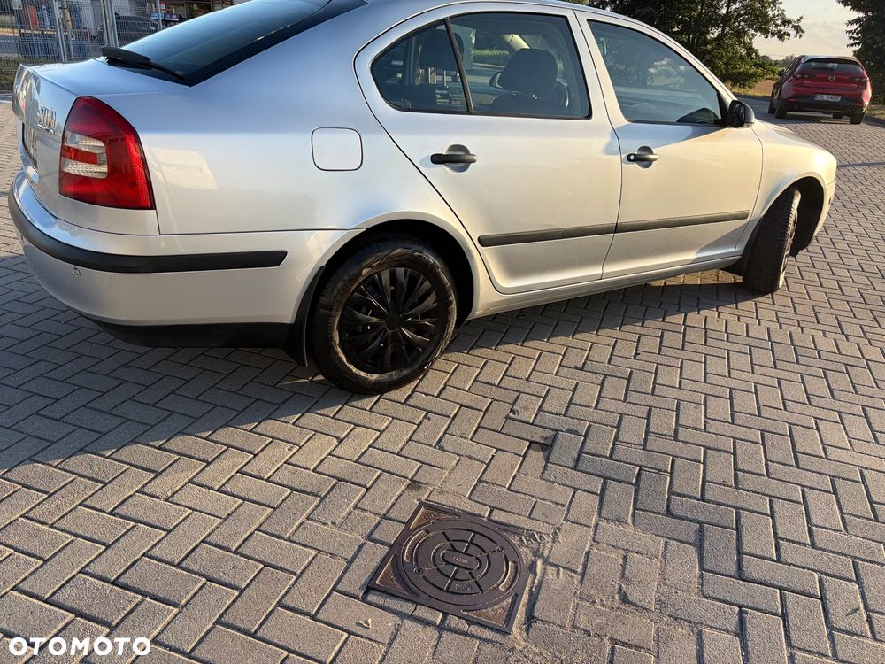 Skoda Octavia 1.6 Classic - 9