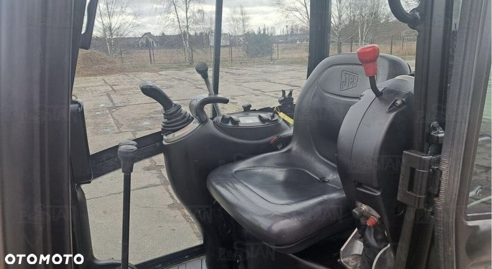 JCB 8018 - 4