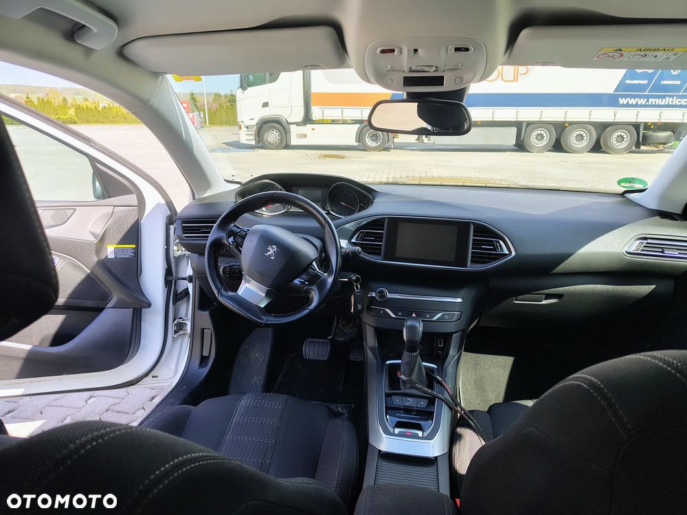Peugeot 308 BlueHDi 120 EAT6 Stop & Start Allure - 19