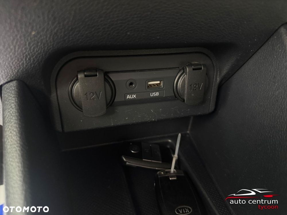 Kia Rio - 19
