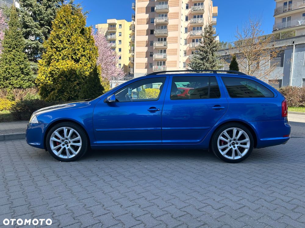 Skoda Octavia 2.0 TDI CR DPF RS - 4